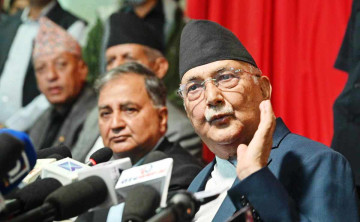 एमाले सरकारमा जाँदैन, देशको चिन्ता छ : ओली